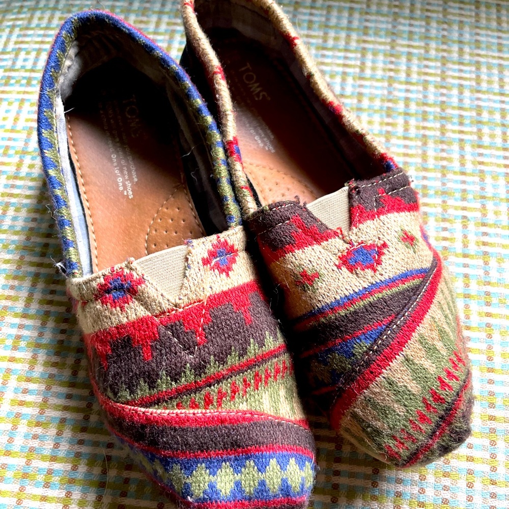 TOMS Aztec print flats.